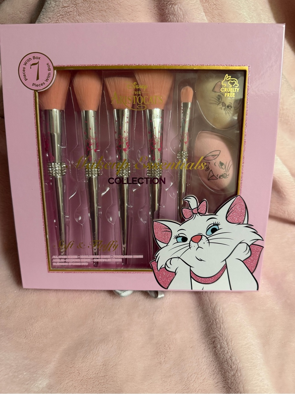 Disney Aristocats Marie Exclusive Essentials Collection Makeup Brushes & Sponges